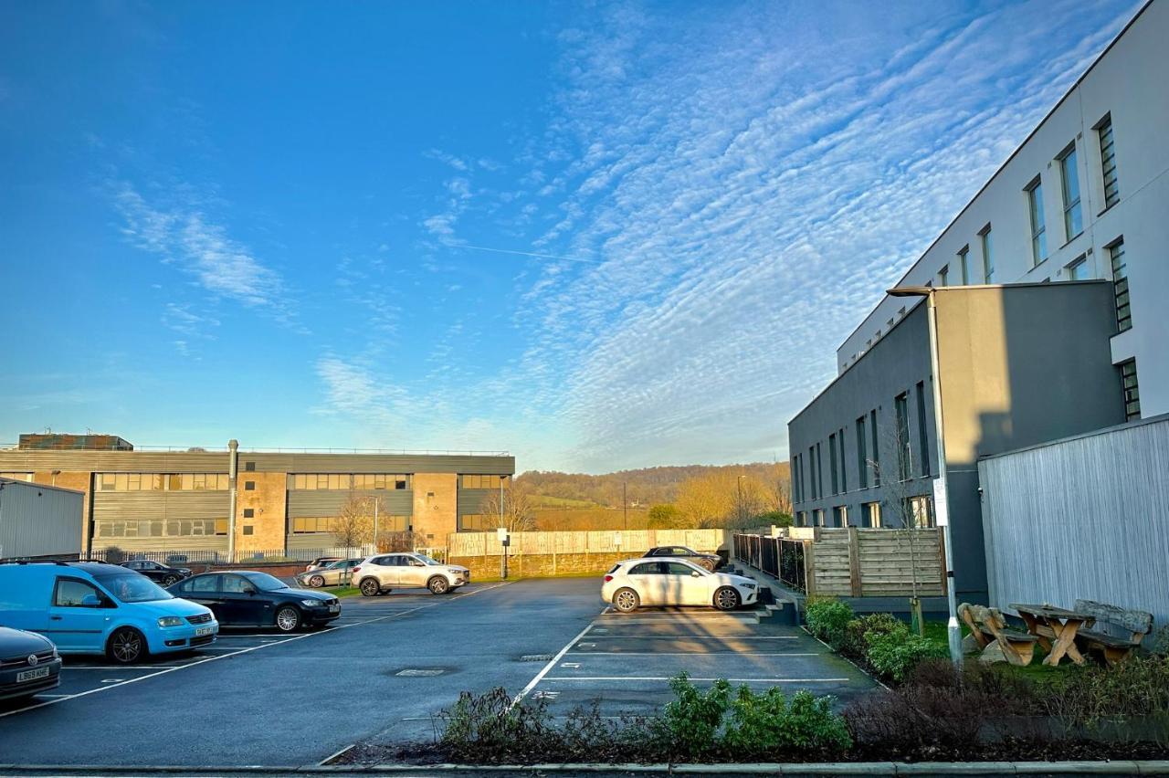 Serviced Apartments Nailsea Exterior photo